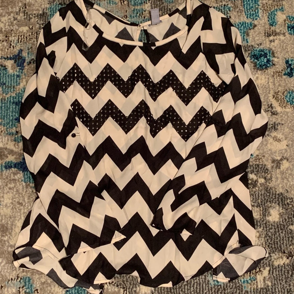 Womens Charlotte Russe chevron blouse